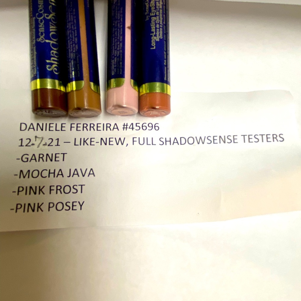 Senegence shadow sense testers (used with throw away wands as a distributor)